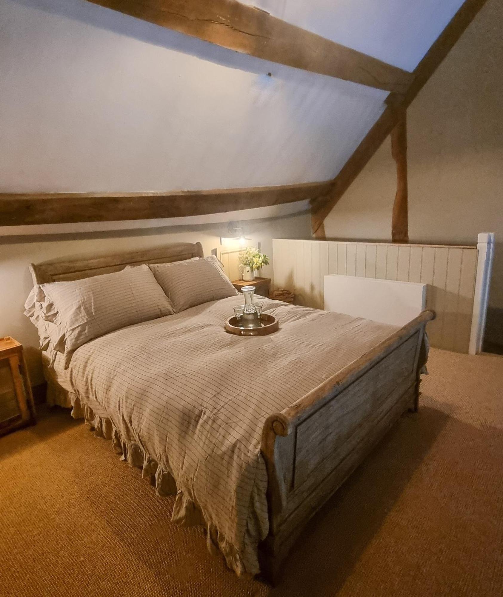 キングトン The Threshing Barn At Penrhos Courtヴィラ 部屋 写真